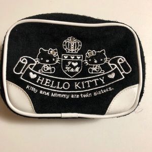 ❤️ Limited Edition Hello Kitty Terry Cloth Bag ❤️